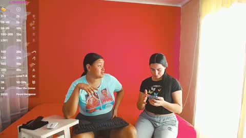 Snapshot of violeta_rouses chatting on 03.10.25 violeta_rouses online show from 03.10.25