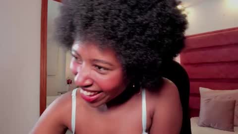 Snapshot of violeta_ruizz chatting on 11.05.25 Violeta Ruiz online show from 11.05.25