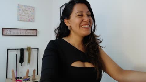 Snapshot of violeta_scott_ chatting on 04.21.26 violeta_scott_ online show from 04.21.26