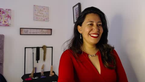 Snapshot of violeta_scott_ chatting on 05.01.26 violeta_scott_ online show from 05.01.26
