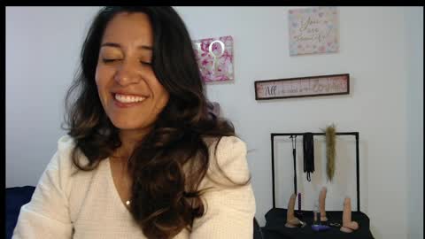 Snapshot of violeta_scott_ chatting on 05.05.26 violeta_scott_ online show from 05.05.26