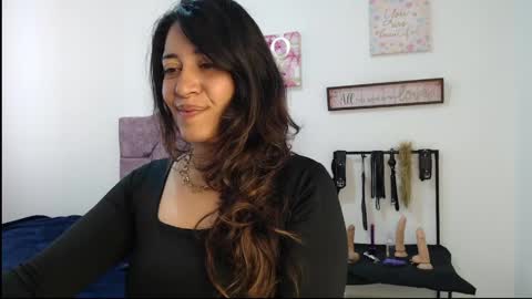 Snapshot of violeta_scott_ chatting on 05.13.26 violeta_scott_ online show from 05.13.26