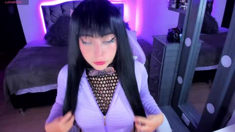 Violeta  Help me reach 150 thumbs up    online show from 01.24.25