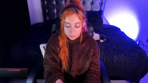 Violeta  Help me reach 150 thumbs up    online show from 02.18.26