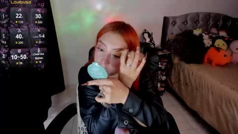 Snapshot of violetaarey chatting on 04.30.26 Violeta Help me reach 150 thumbs up online show from 04.30.26
