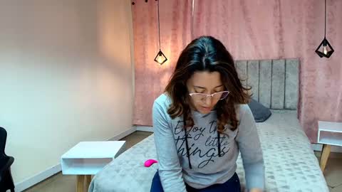 VIOLETA online show from 01.15.25