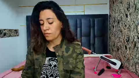 VIOLETA online show from 12.20.25