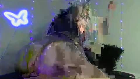 Snapshot of violetdream888 chatting on 10.17.25 VioletDream online show from 10.17.25