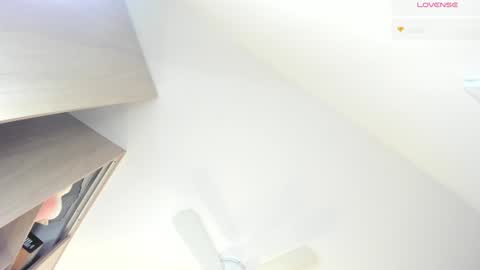 violeth___ online show from 12.21.24