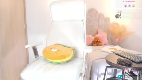 violeth___ online show from 02.01.25