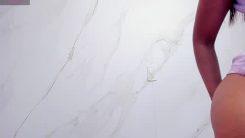 Snapshot of violeth__passionate chatting on 01.31.25 VIOLETA online show from 01.31.25