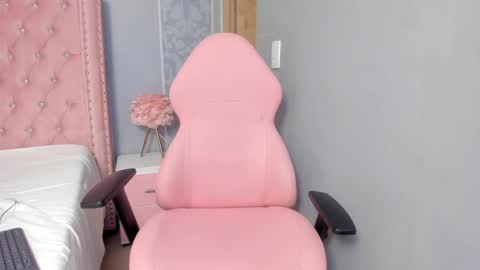 Snapshot of violeth__passionate chatting on 02.11.25 VIOLETA online show from 02.11.25