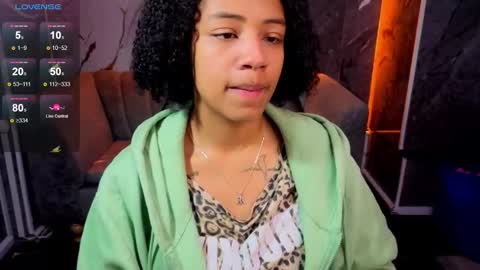 violeth_b online show from 11.19.25