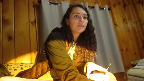 Violet Hooper online show from 03.31.26