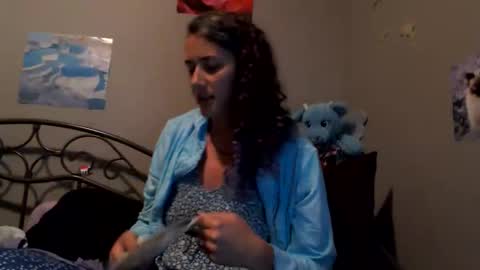 Violet Hooper online show from 06.06.26