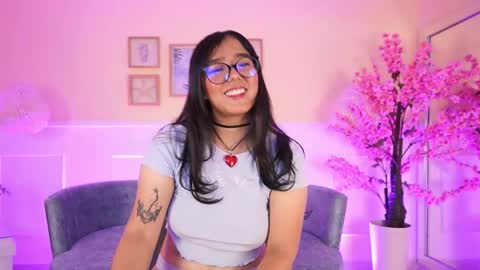 Snapshot of violetjonesx chatting on 05.20.26 violetjonesx online show from 05.20.26