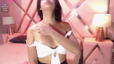 VioletLux online show from 10.04.25