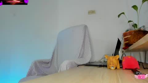 Snapshot of violetparkker chatting on 06.09.26 violetparkker online show from 06.09.26