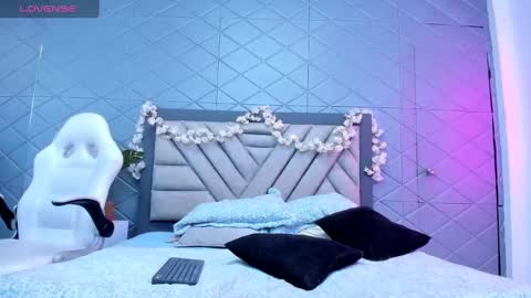 Violet Rousse online show from 02.09.25