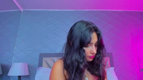 Violet Rousse online show from 02.10.26