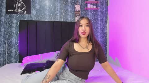 Violet salvatore online show from 02.06.25