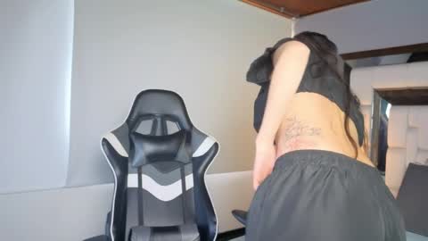 violetskinny online show from 04.21.26