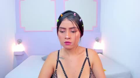 violetsmith online show from 12.03.24