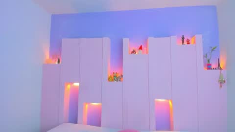 violetsmith online show from 12.20.24