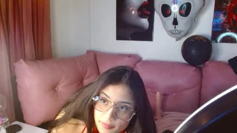Snapshot of violetsweet_cs chatting on 10.15.25 violetsweet_cs online show from 10.15.25