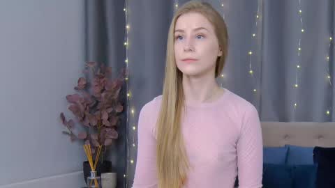 VioletSwone online show from 02.16.25