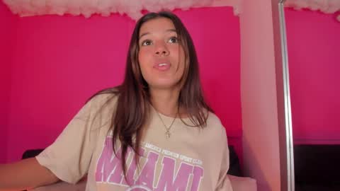 violett_24_ online show from 03.07.25