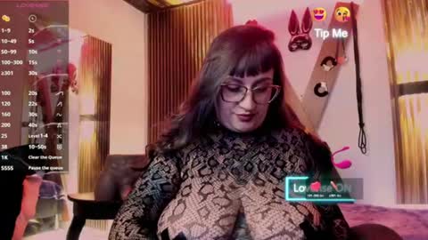Snapshot of violett_8 chatting on 06.19.26 violett_8 online show from 06.19.26