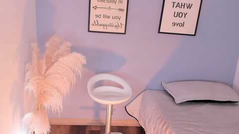 violetta_bold online show from 01.26.25