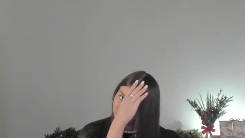Snapshot of violetta_finch chatting on 12.20.24 violetta_finch online show from 12.20.24
