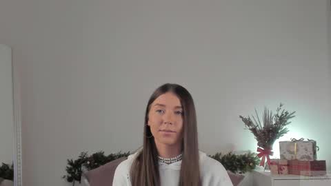 Snapshot of violetta_finch chatting on 01.09.25 violetta_finch online show from 01.09.25