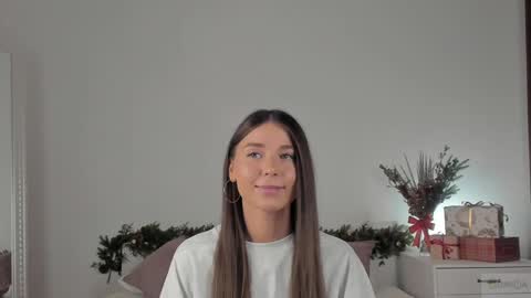 Snapshot of violetta_finch chatting on 01.16.25 violetta_finch online show from 01.16.25