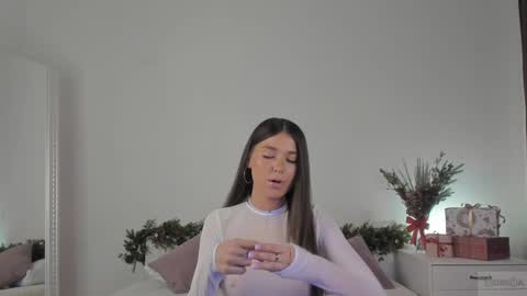 Snapshot of violetta_finch chatting on 01.19.25 violetta_finch online show from 01.19.25