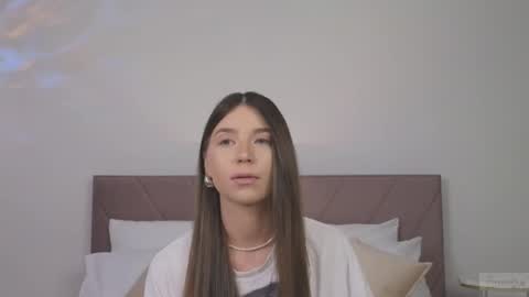Snapshot of violetta_finch chatting on 03.05.25 violetta_finch online show from 03.05.25