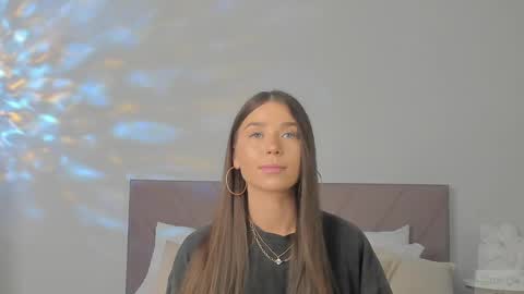 Snapshot of violetta_finch chatting on 03.09.25 violetta_finch online show from 03.09.25