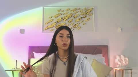 Snapshot of violetta_finch chatting on 09.19.25 violetta_finch online show from 09.19.25