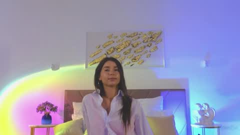 Snapshot of violetta_finch chatting on 05.14.26 violetta_finch online show from 05.14.26