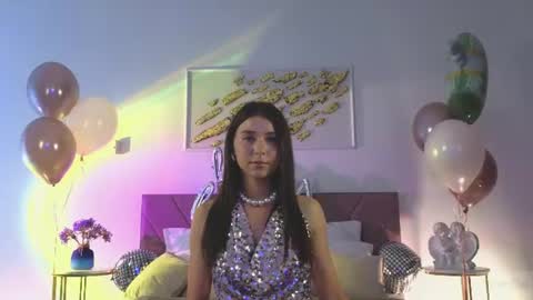 Snapshot of violetta_finch chatting on 06.14.26 violetta_finch online show from 06.14.26