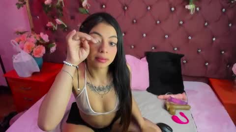 Violetta Rousse  online show from 10.29.25