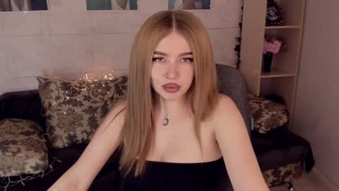 ViolettaOtis online show from 12.28.24