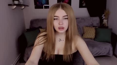 ViolettaOtis online show from 01.08.25