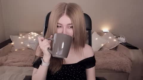 ViolettaOtis online show from 02.15.25