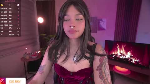 JULIE UWU online show from 09.16.25