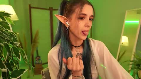 violettessa online show from 11.13.25