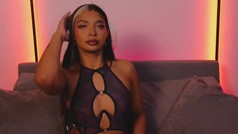 Violet online show from 03.11.25