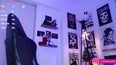 Snapshot of violettlane chatting on 12.18.24 Violeta online show from 12.18.24